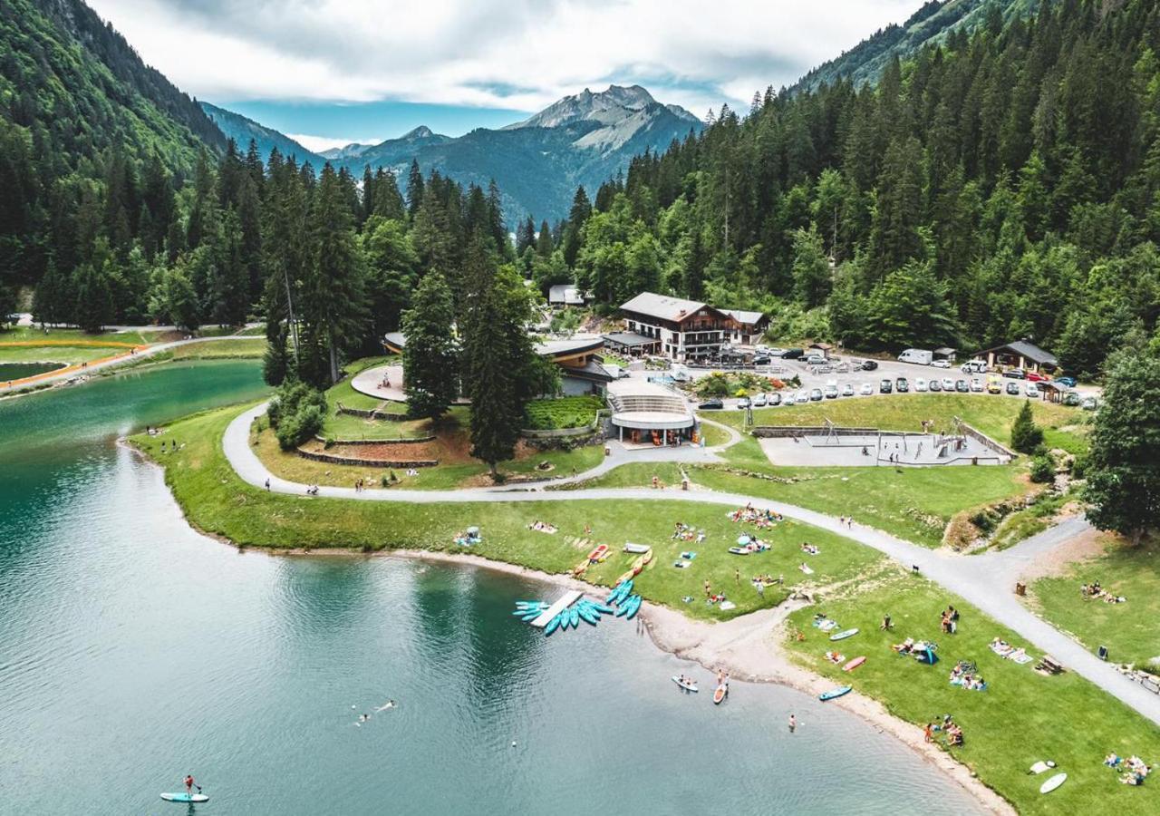 Hotel Du Lac Montriond Exterior photo
