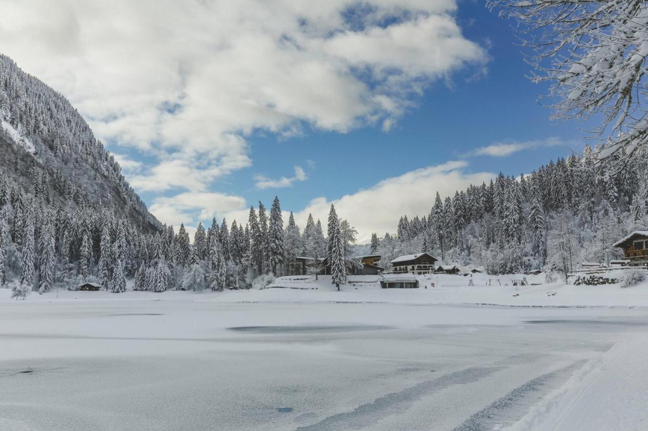 Hotel Du Lac Montriond Exterior photo